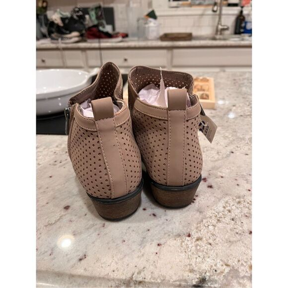 Bamboo Tan Perforated Faux Leather Bootie sz 11 NWT - Picture 5 of 8